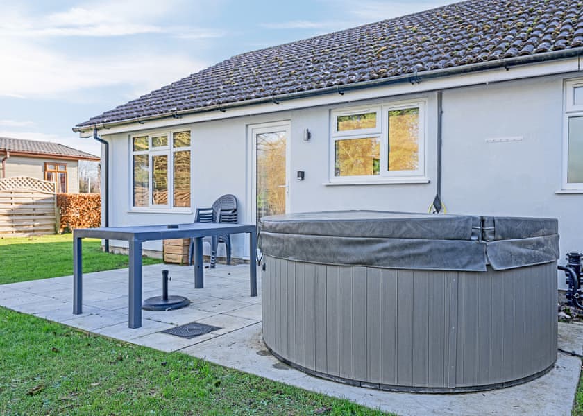 Meadow View Cottage - Yaxham Waters, Yaxham, Dereham