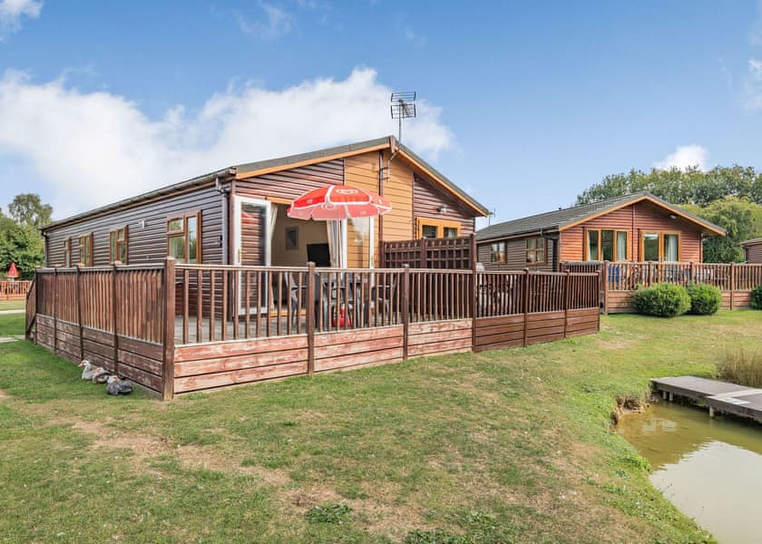 Lake Side Field LS5B - Yaxham Waters, Yaxham, Dereham