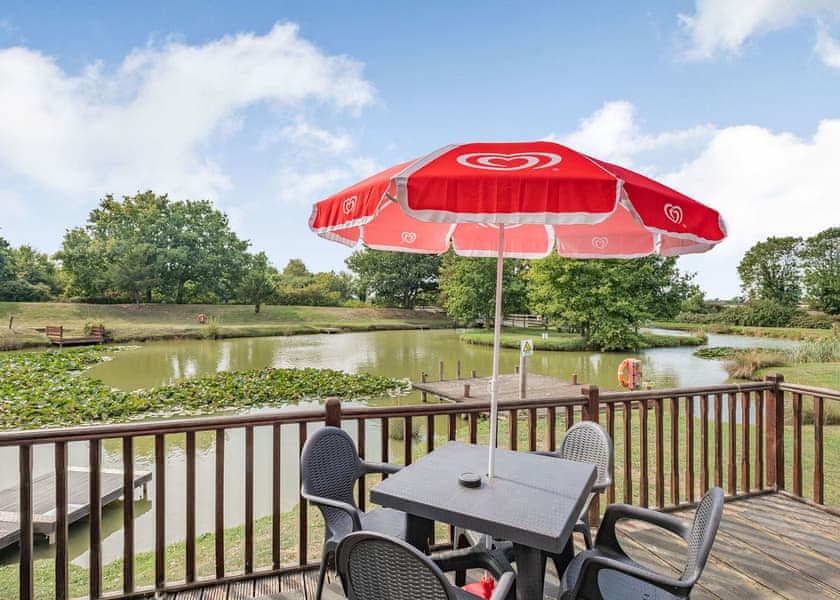 Lake Side Field LS5B - Yaxham Waters, Yaxham, Dereham