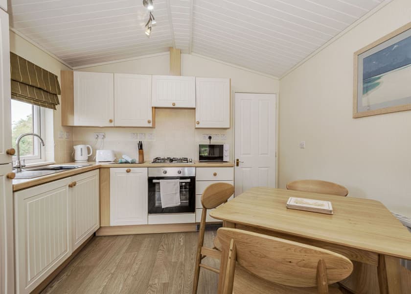 Lake Side Field LS5B - Yaxham Waters, Yaxham, Dereham