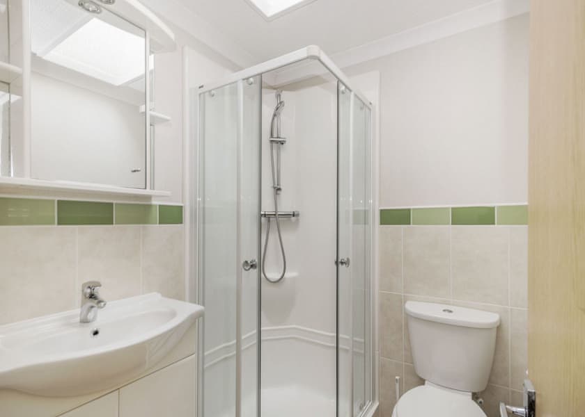 Lake Side Field LS12 - Yaxham Waters, Yaxham, Dereham