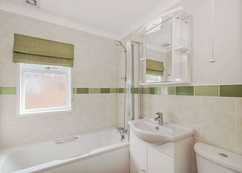 Lake Side Field LS12 - Yaxham Waters, Yaxham, Dereham