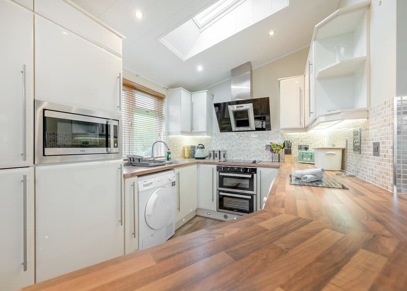 Country Side CS28 - Yaxham Waters, Yaxham, Dereham