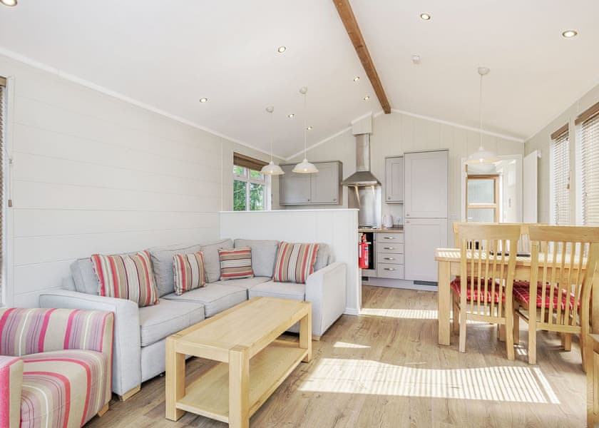 Meadow Field MF4 - Yaxham Waters, Yaxham, Dereham