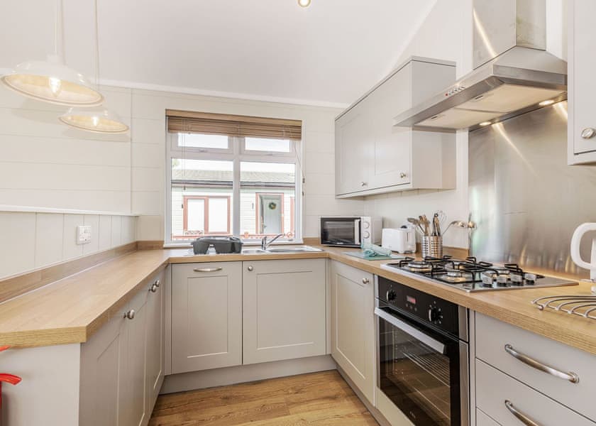 Meadow Field MF4 - Yaxham Waters, Yaxham, Dereham