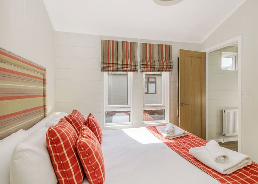 Meadow Field MF4 - Yaxham Waters, Yaxham, Dereham