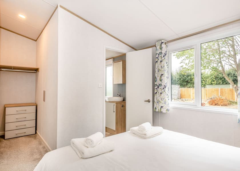 Meadow Field MF12A - Yaxham Waters, Yaxham, Dereham