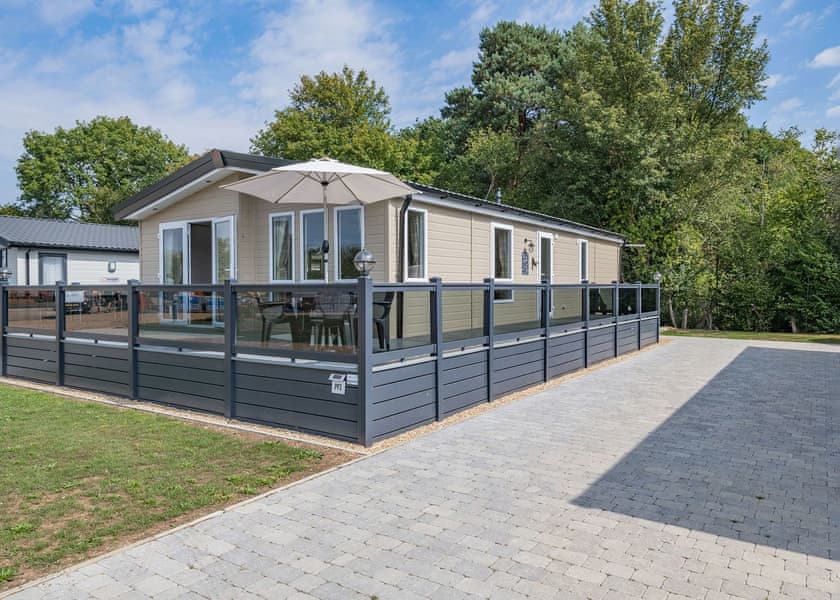 Priors Field PF3 - Yaxham Waters, Yaxham, Dereham