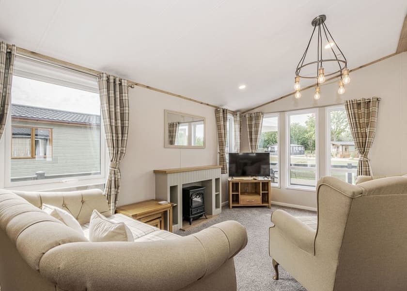 Priors Field PF3 - Yaxham Waters, Yaxham, Dereham