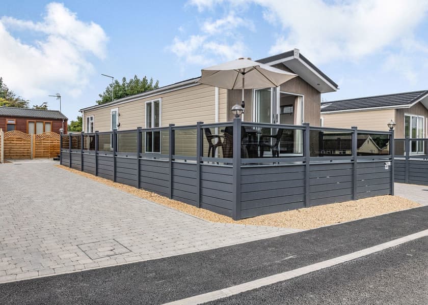 Meadow Field MF10 - Yaxham Waters, Yaxham, Dereham