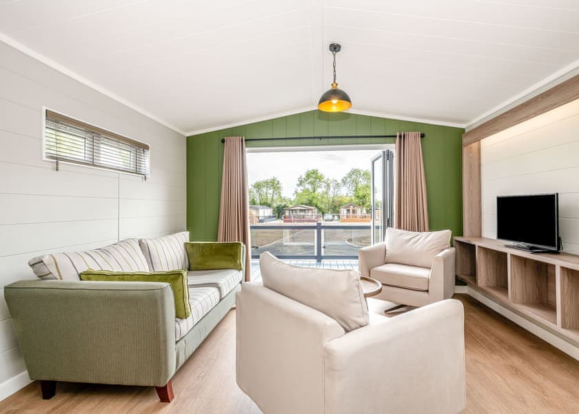 Meadow Field MF10 - Yaxham Waters, Yaxham, Dereham