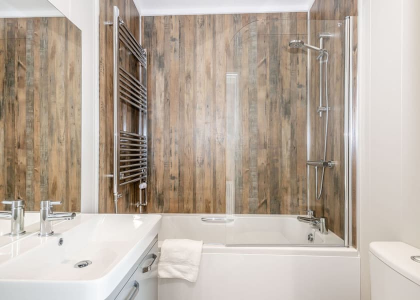 Meadow Field MF10 - Yaxham Waters, Yaxham, Dereham