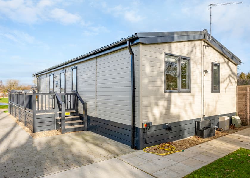 Priors Field PF8 - Yaxham Waters, Yaxham, Dereham