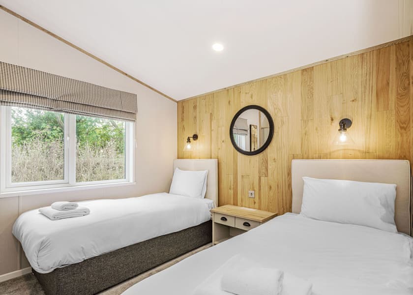 Priors Field PF8 - Yaxham Waters, Yaxham, Dereham