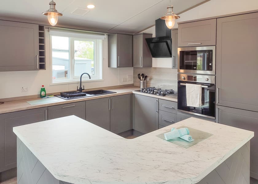 Meadow Field MF7 - Yaxham Waters, Yaxham, Dereham