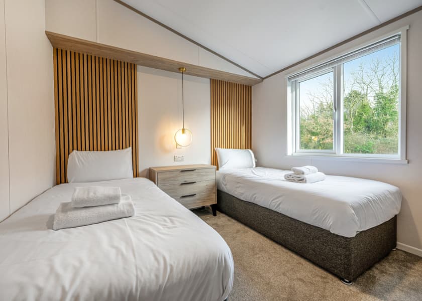 Meadow Field MF7 - Yaxham Waters, Yaxham, Dereham