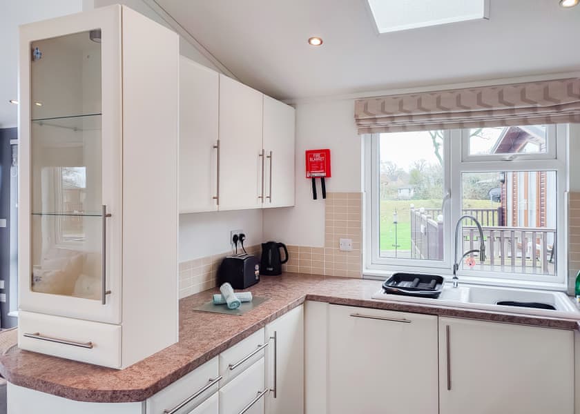 Country Side CS24 - Yaxham Waters, Yaxham, Dereham