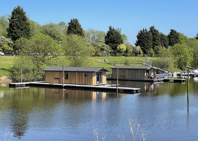 Floating Lodge - York Marina, Naburn, York