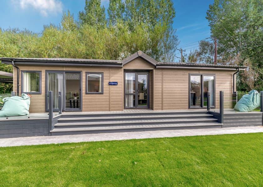 The BlackswanHot Tub - Yorkshire Spa Retreat, York