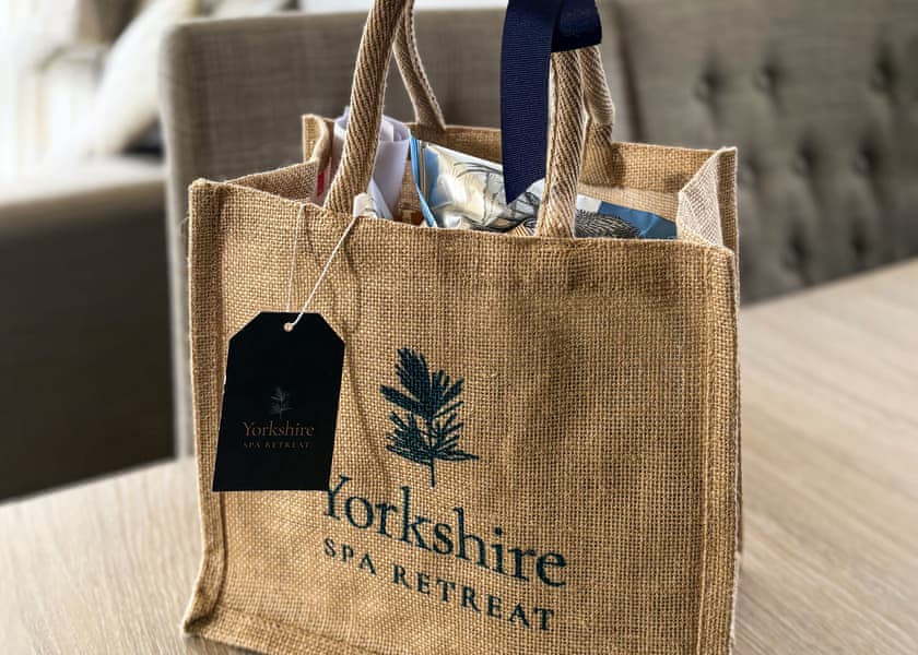 The BlackswanHot Tub - Yorkshire Spa Retreat, York