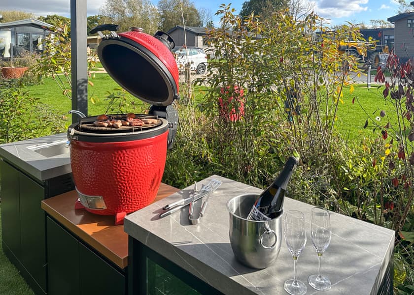 The FairfaxHot Tub (Pet) - Yorkshire Spa Retreat, York