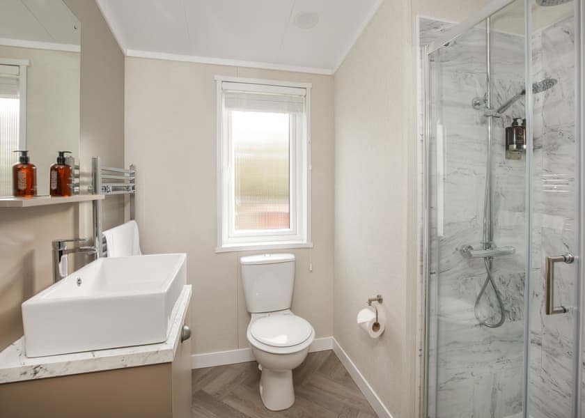 The WhiteswanHot Tub (Pet) - Yorkshire Spa Retreat, York