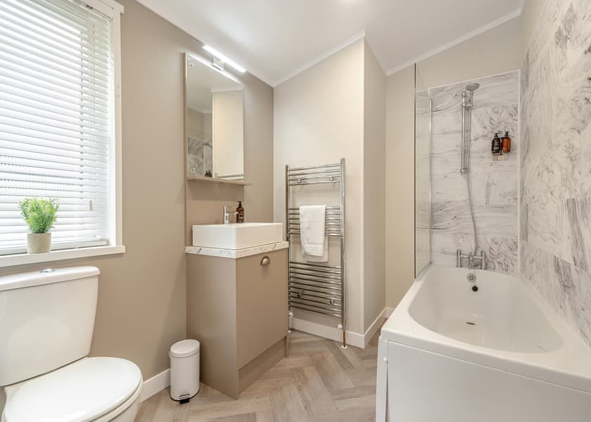 The Hovingham (Pet) - Yorkshire Spa Retreat, York