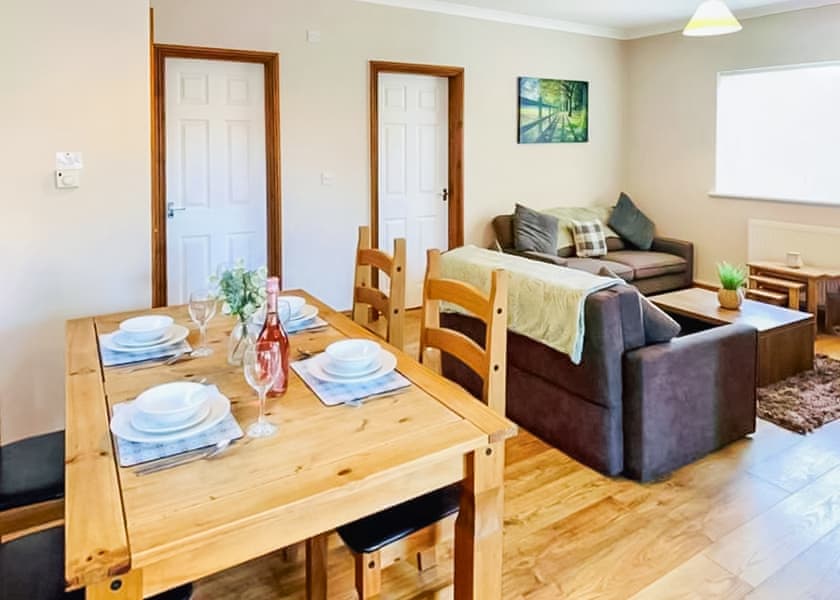 York Cottages - Vale of York Country Park, Strensall, near York