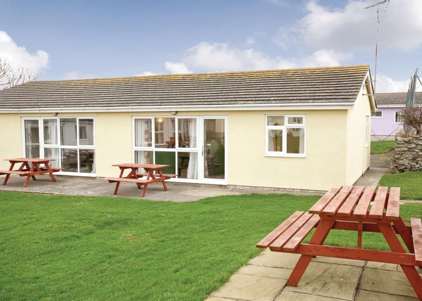 Anglesey Bungalows in Trearddur Bay, Holyhead Holiday Parks Book