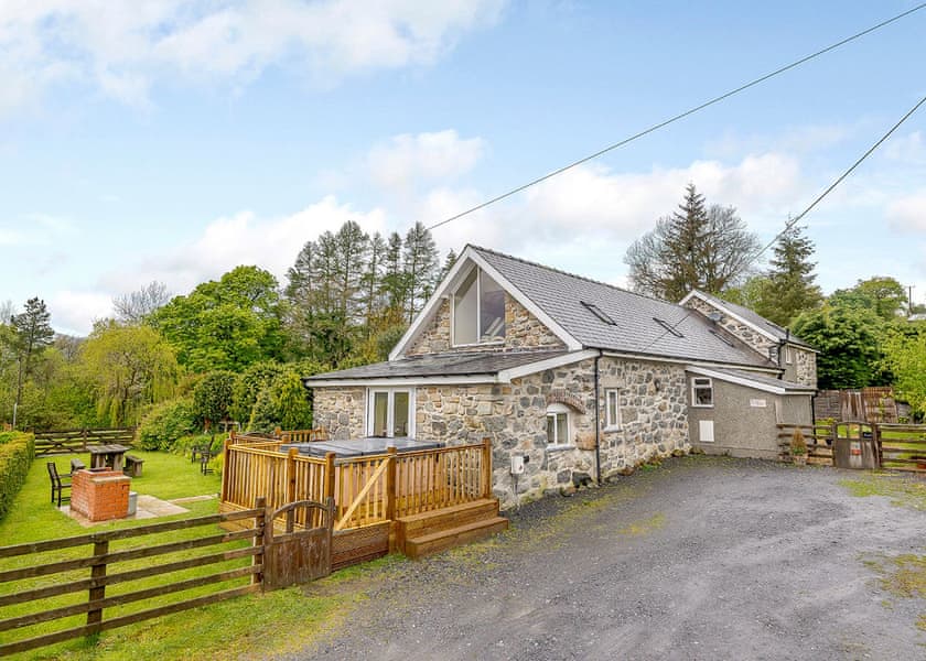 Y Beudy Bryn Caled Cottages Lodges Book Online Hoseasons