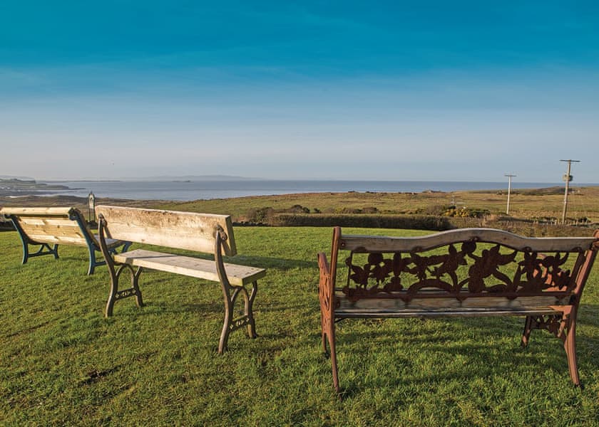 Ballylinney Holiday Cottages In Bushmills Holiday Parks Book
