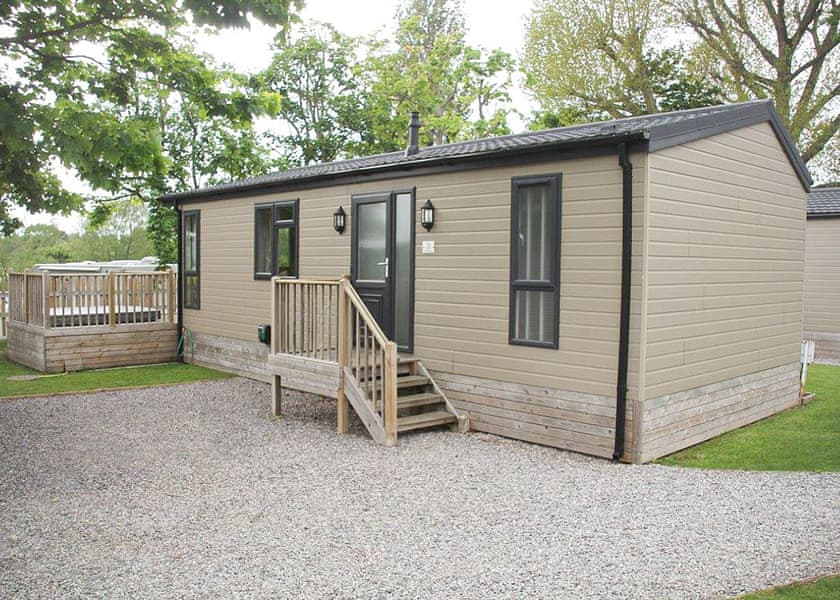 Benson Waterfront in BensononThames Holiday Parks Book Online