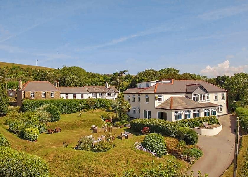 Beacon Shepherd Huts in St Agnes, South Cornwall | Hoseasons