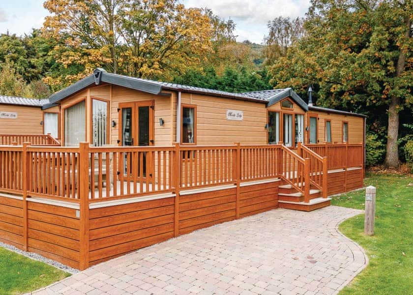 Cheddar Woods Resort & Spa in Cheddar - Lodges - Book Online - Hoseasons