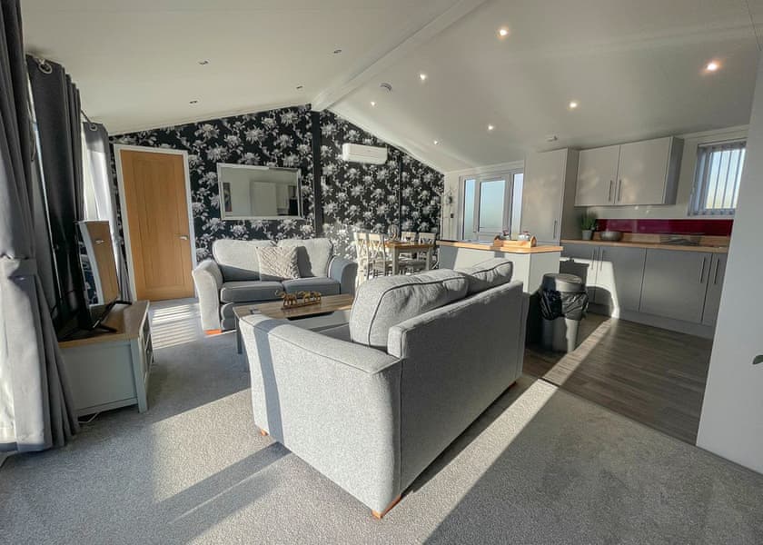 Caistor Lakes Lodges in Caistor, Market Rasen Holiday Parks Book