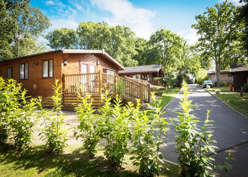 Edgeley Holiday Park in Albury, Guildford Lodges Book Online