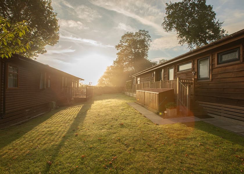Edgeley Holiday Park in Albury, Guildford Lodges Book Online