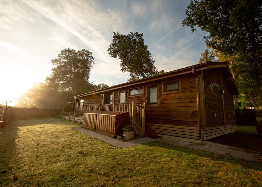 Edgeley Holiday Park in Albury, Guildford Lodges Book Online