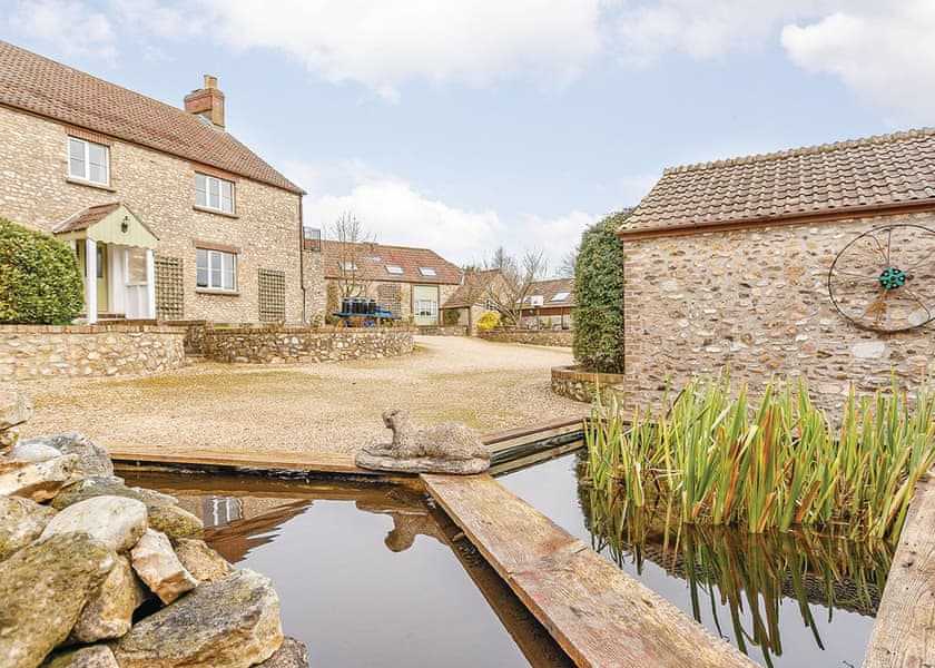 Otter Falls in Upottery, Honiton - Lodges - Book Online - Hoseasons