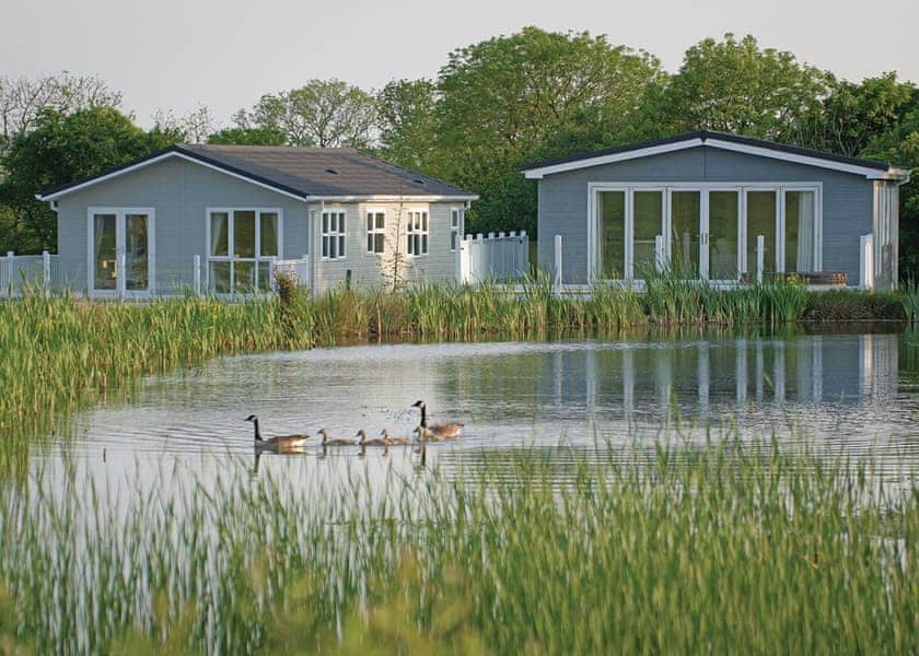 Florence Springs Lakeside Lodges In St Florence Tenby Lodges