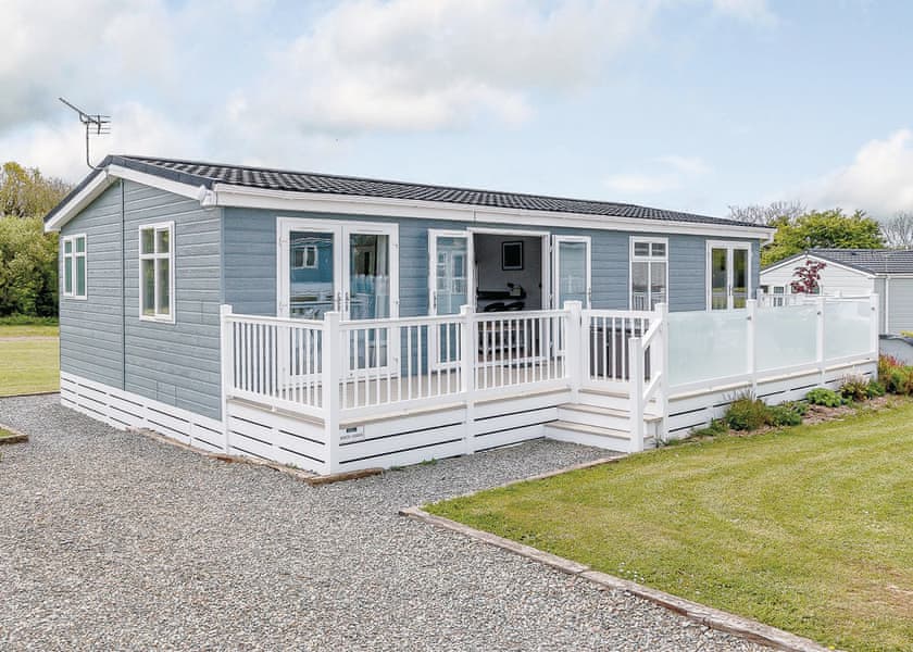 Florence Springs Lakeside Lodges In St Florence Tenby Holiday Parks Book Online Hoseasons