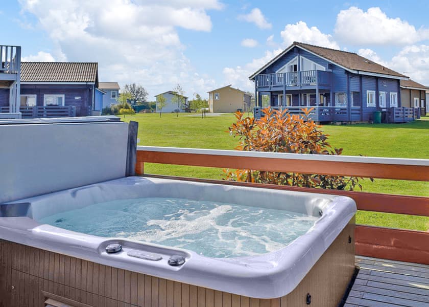 Norfolk Holiday Lodges With Hot Tubs Norfolkcoast Net