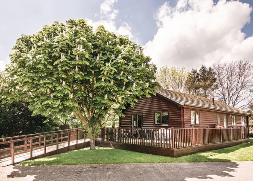 Great Hatfield Lodges In Aldbrough Lodges Book Online Hoseasons