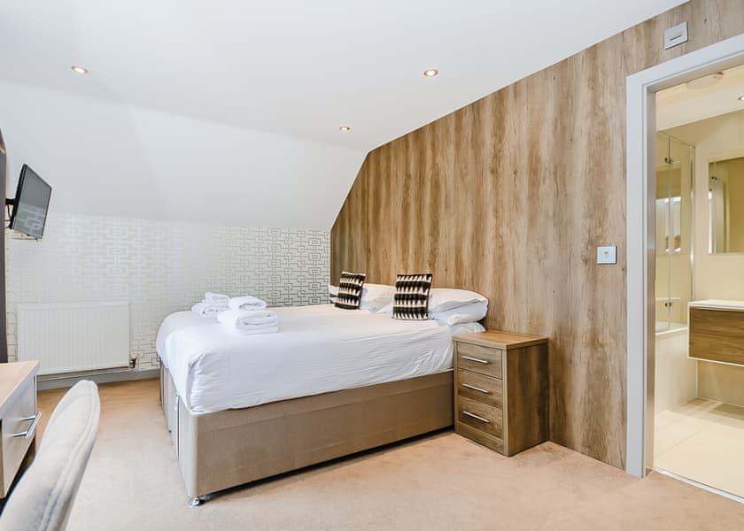 Pocklington Deluxe Lodge Kilnwick Percy Resort Lodges Book Online