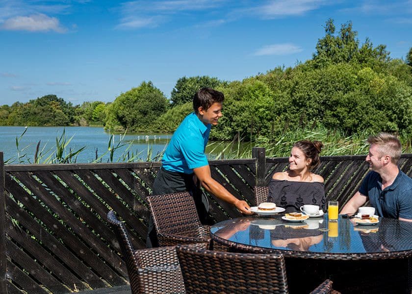 Chichester Lakeside Holiday Park in Chichester Holiday Parks Book