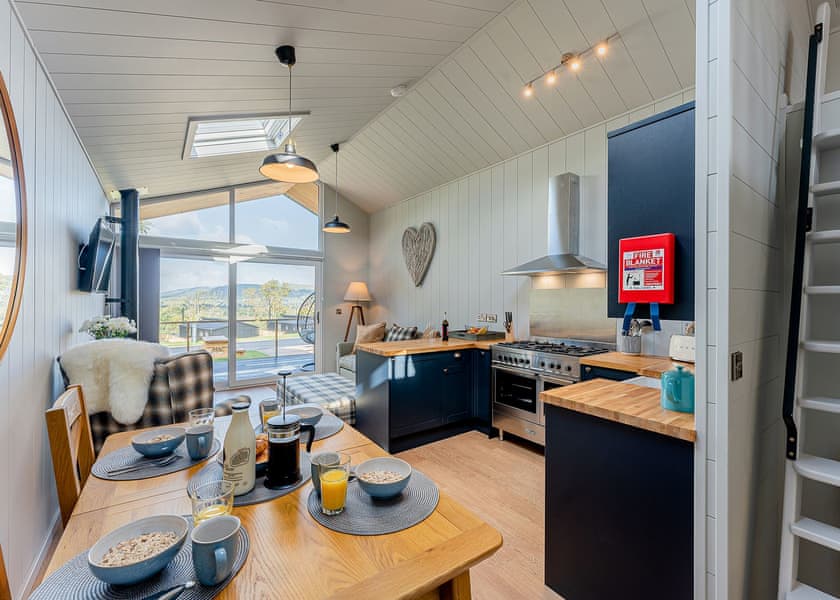 Black Barn 2 Love2Stay Mid Wales Lodges Book Online Hoseasons