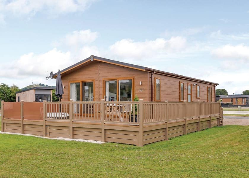 Maesmawr Farm Resort in Caersws, Nr Newtown - Lodges - Book Online ...