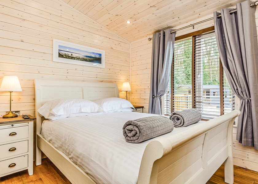 Hurricane Lodge Landal Marwell Resort Lodges Book Online Hoseasons