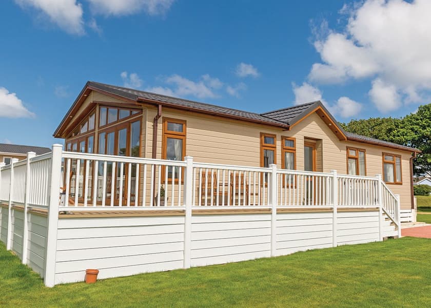 Mundesley 2 Bed Lodge Mundesley Holiday Village Holiday Parks Book Online Hoseasons