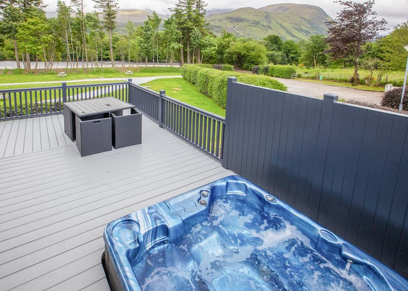 Oban Hot Tub Family Lodge 3 Oban Holiday Park Lodges Book Online Hoseasons